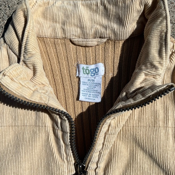 Tan vest - Picture 3 of 3